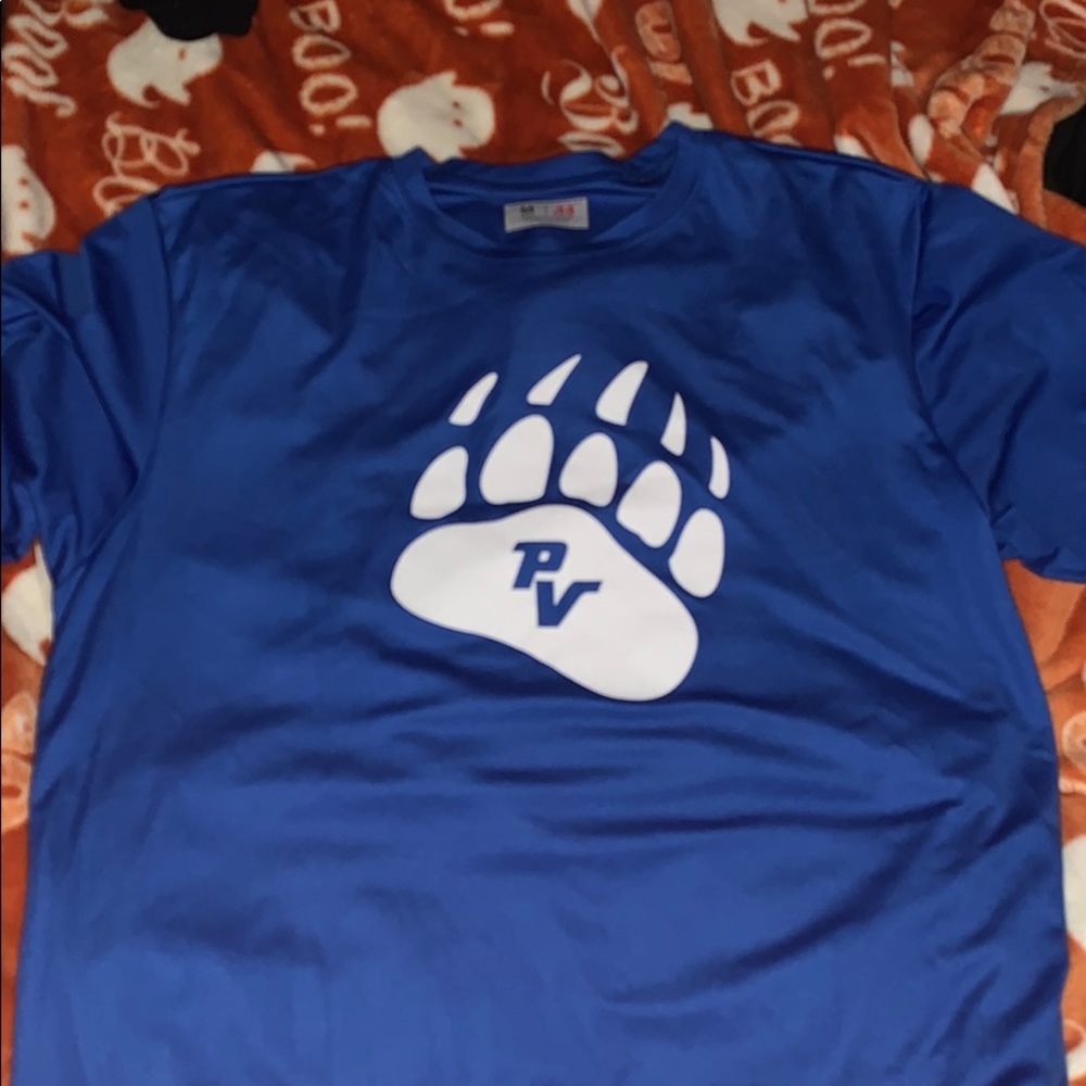 Tee